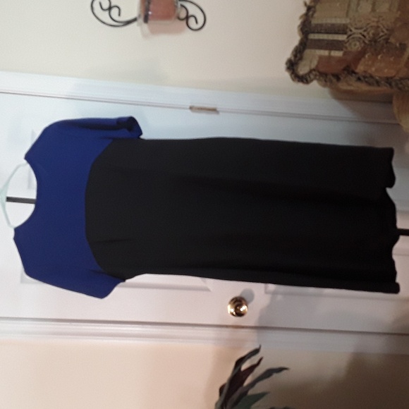 Suit - Picture 3 of 3